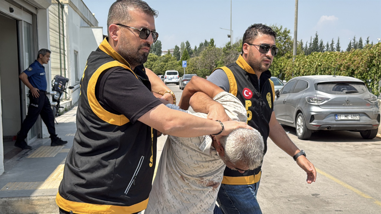 10 yıllık eski eş dehşeti! Kanlar içinde bırakıp elini kolunu sallayarak kaçtı...