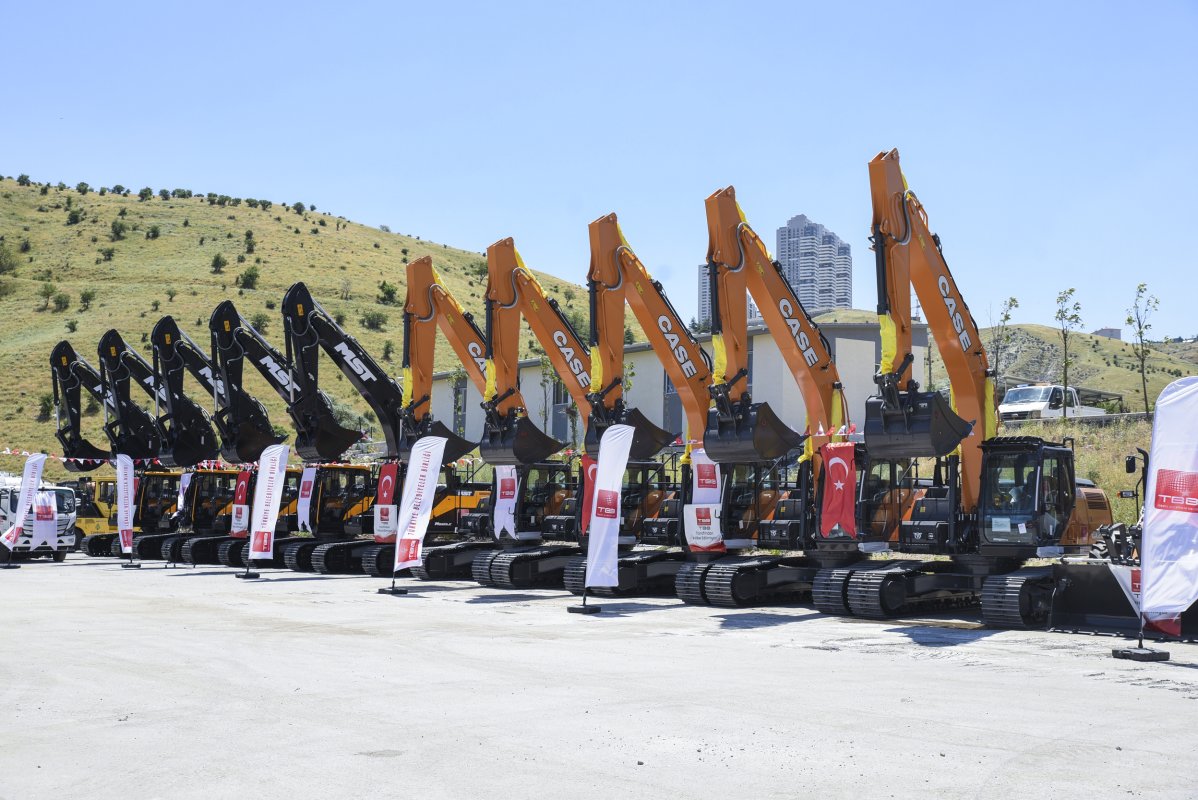 Başkan Seçer, TBB Tarafından Düzenlenen ‘Araç Teslim Töreni’ne Katıldı