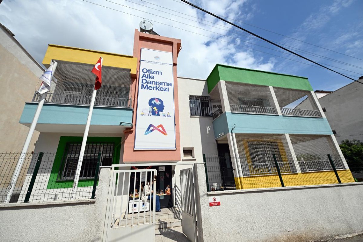 Mersin Büyükşehir Otizm Aile Danışma Merkezi ücretsiz verdiği hizmetlerle umut olmaya devam ediyor.