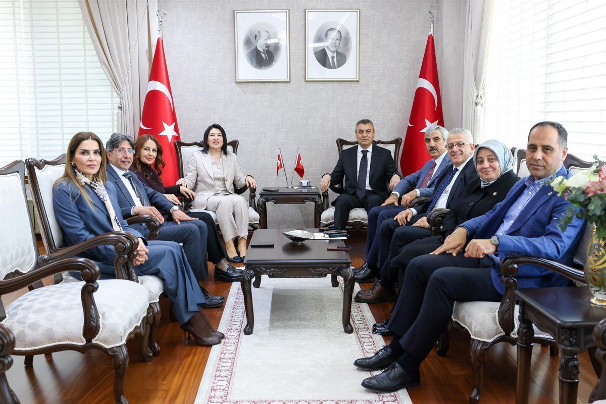 Mersin Valisi Atilla Toros TBMM Dilekçe Komisyonunun Bilgilendirme Toplantısına Katıldı