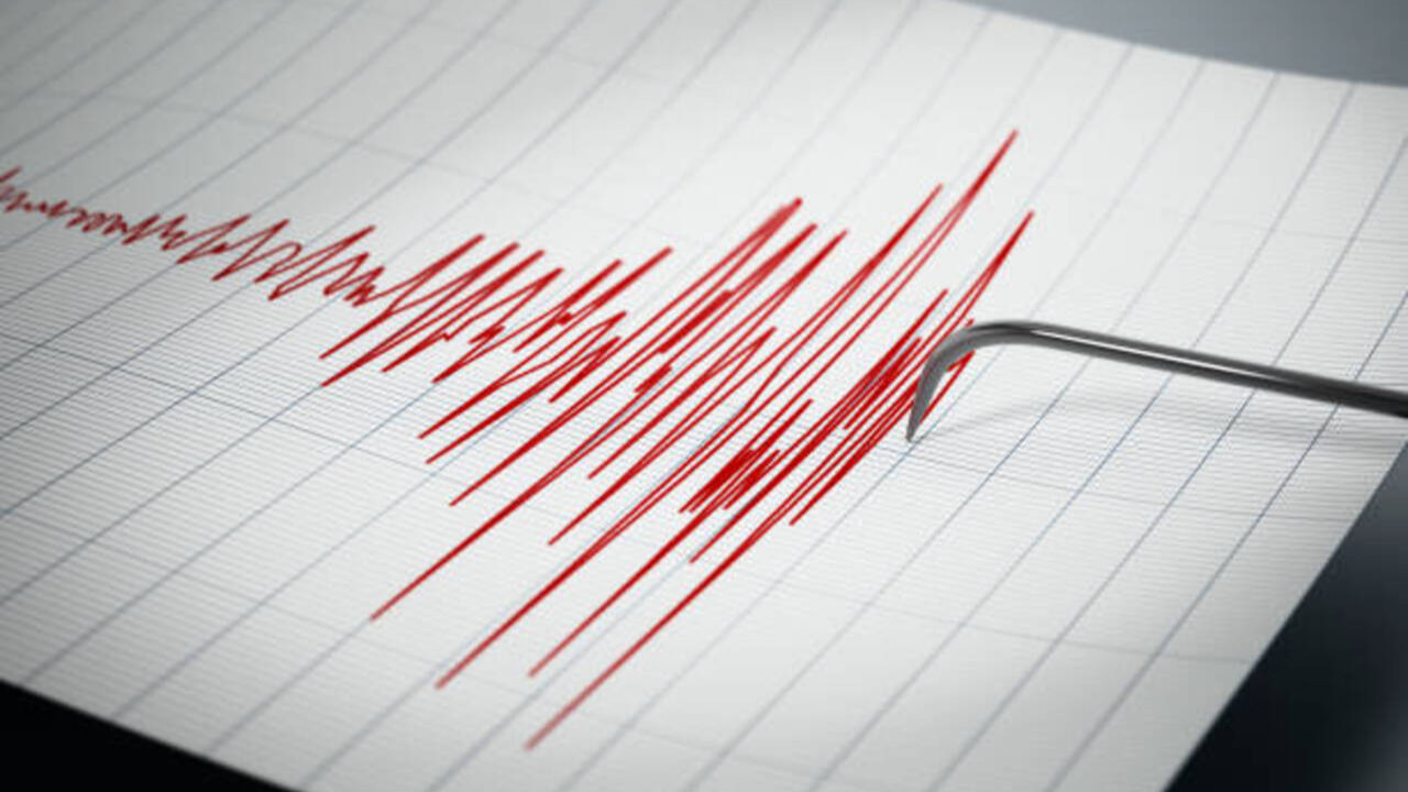 6.7 büyüklüğünde çok şiddetli deprem! USGS merkez üssünü ve derinliğini açıkladı