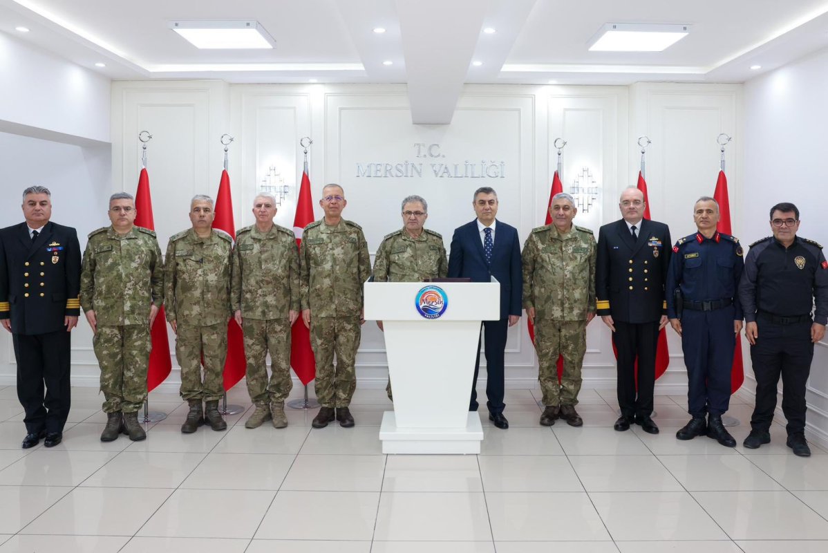 Kara Kuvvetleri Komutanı Orgeneral Metin Tokel Mersin Valisi Atilla Toros'u Ziyaret Etti