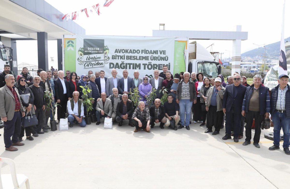 Mersin Büyükşehir Üreticinin Yanında Bu Defa Anamur'da