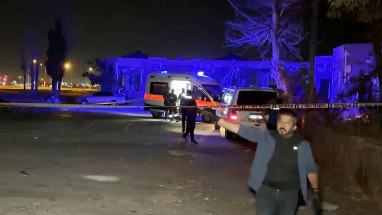 Aksaray'da atıl benzinlikte şüpheli ölüm! Saatlerdir çalışan minibüsten cansız bedeni çıktı
