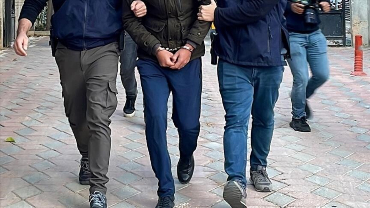 “Ceza kesmeyelim” pazarlığı! İstanbul merkezli 4 ilde vergi müfettişlerine yönelik rüşvet operasyonu düzenlendi