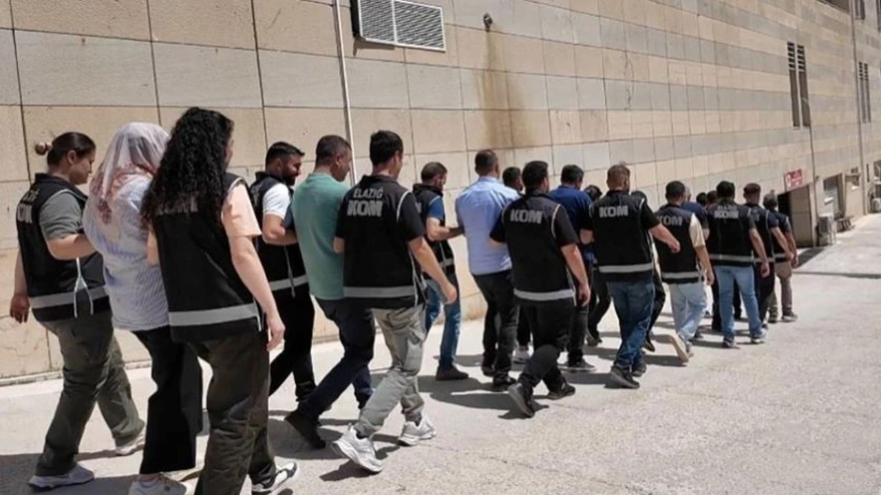 Elazığ'da intihar notu 1 milyar TL'lik çeteyi çökertti! 6 kişi tutuklandı
