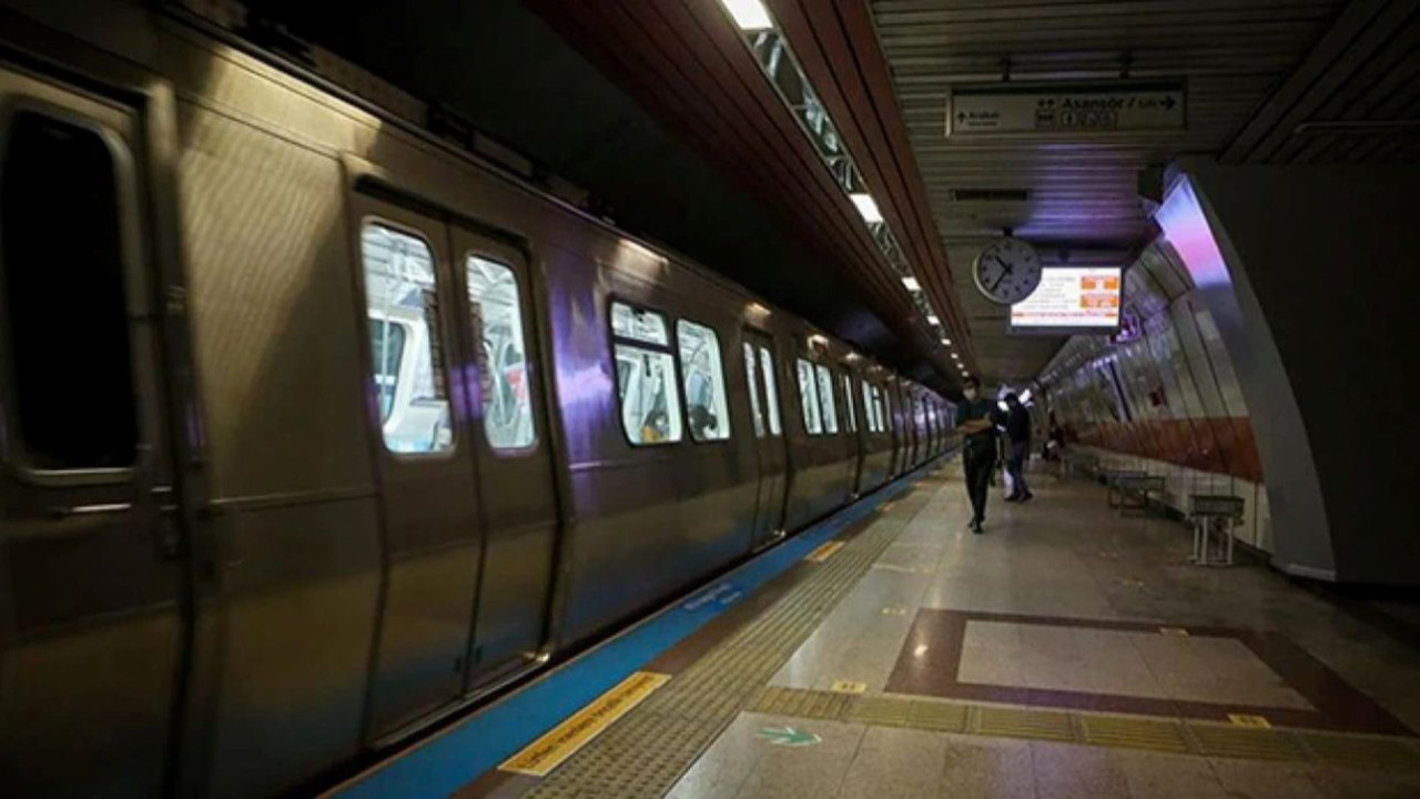 Gayrettepe metrosunda dehşet anları! Bir genç raylara atladı