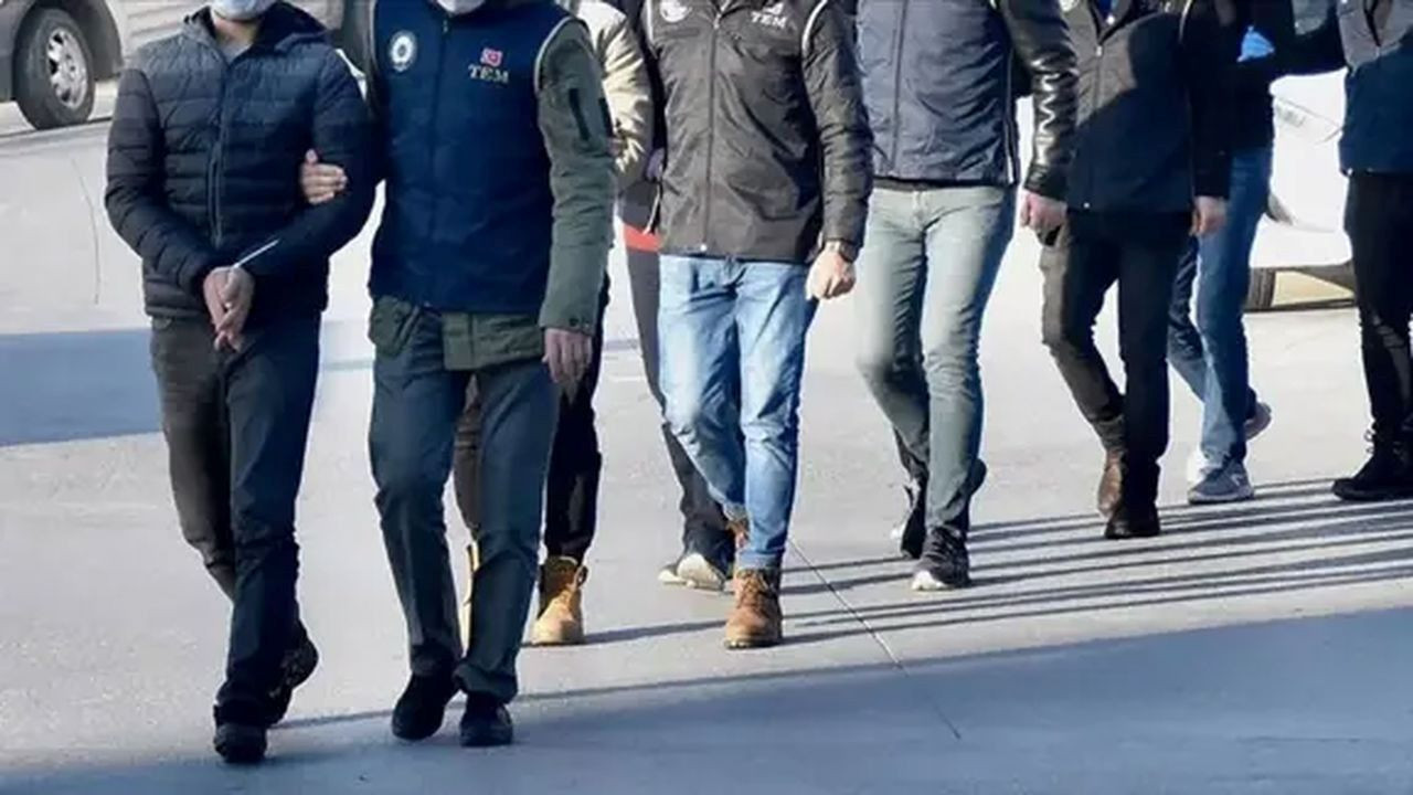 İstanbul'da dev kriptolu dolandırıcılık operasyonu: 36 suç kayıtlı çete lideri dahil 13 tutuklama!