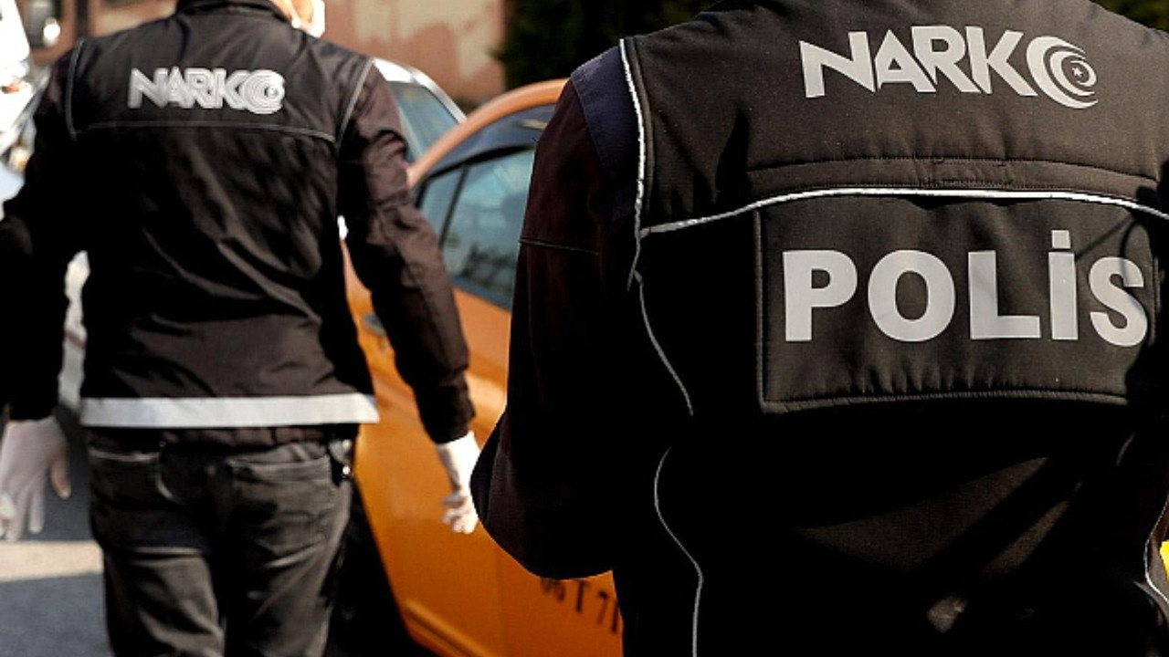 İstanbul Küçükçekmece'de uyuşturucu operasyonu: 4 tırda 527 kilo madde yakalandı, 7 kişi tutuklandı