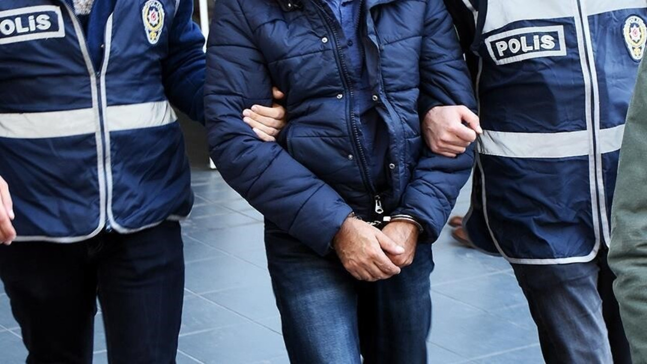 İstanbul merkezli 12 ilde FETÖ'nün 