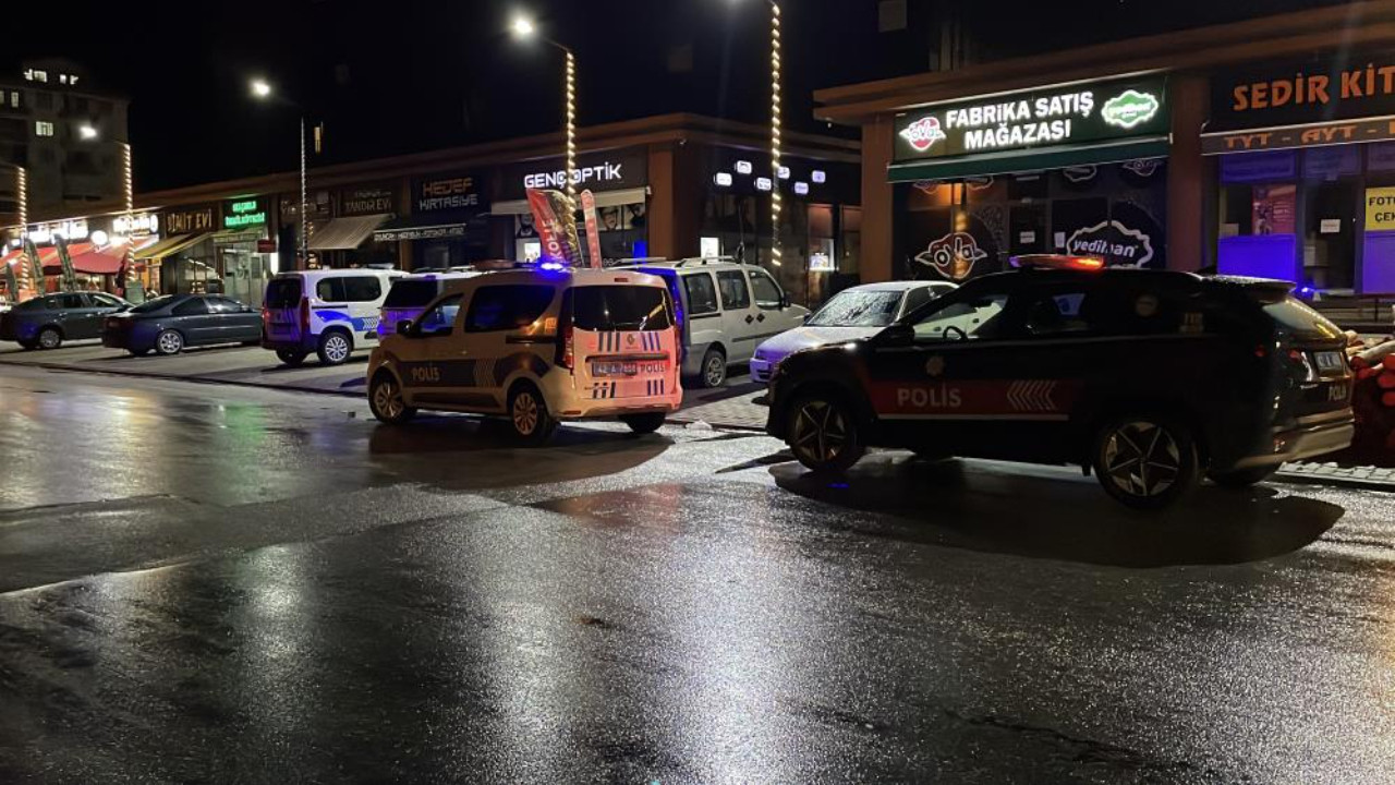 Konya'da taşınma tartışması dehşete dönüştü! Asansör kavgasında bıçaklar çekildi