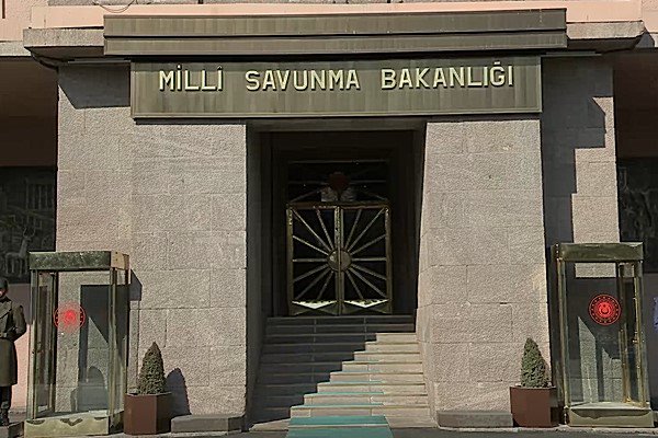 MSB: Haftada 3 PKK’lı teslim oldu, hudutlarda 140 kişi yakalandı