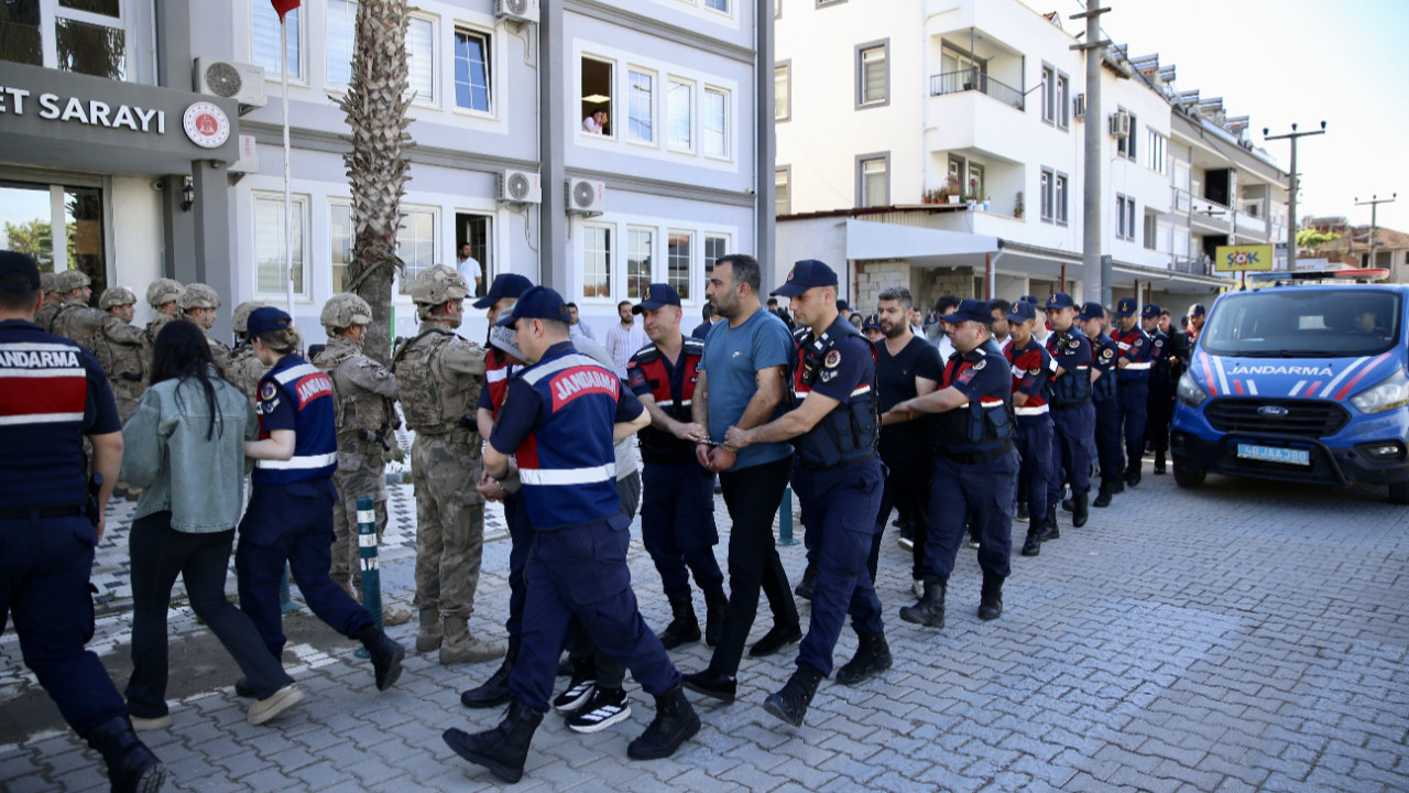 Muğla merkezli 'Daltonlar' suç örgütü operasyonu: 12 şüpheliden 10'u tutuklandı