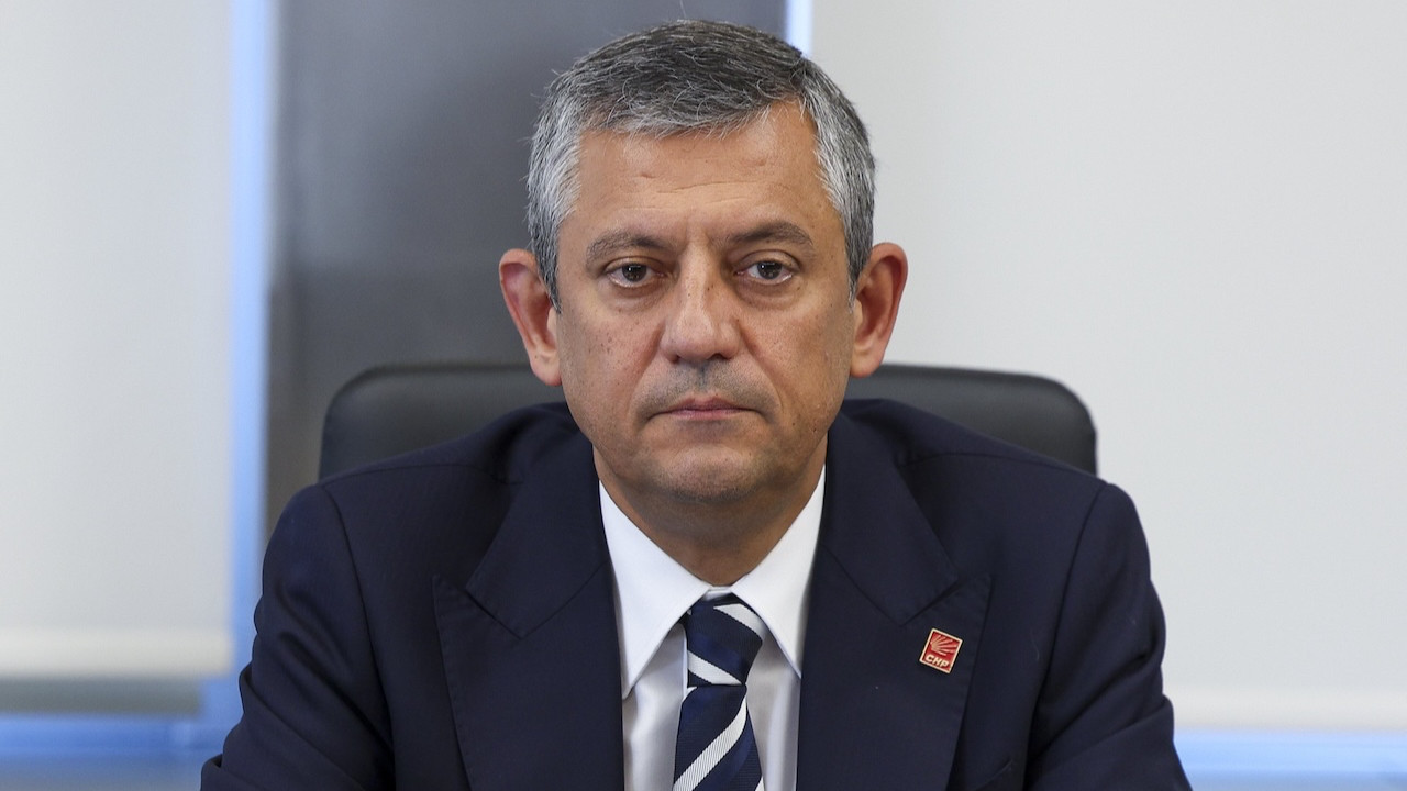Özgür Özel’e 