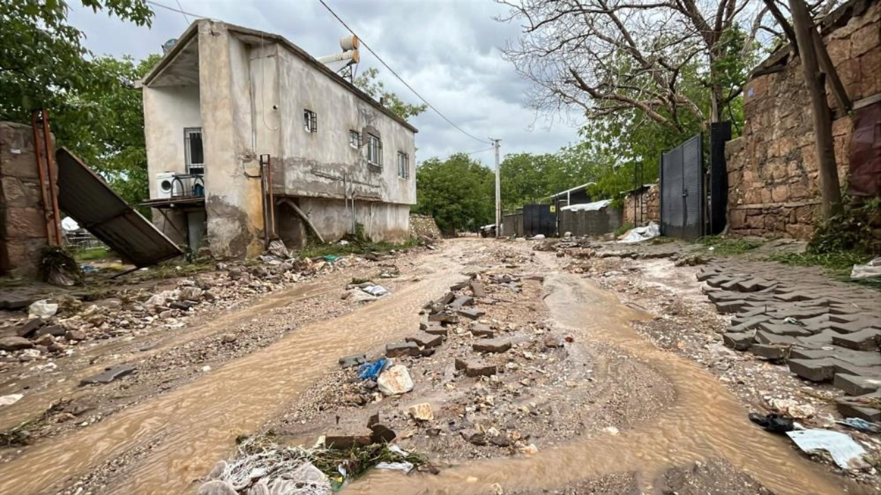Şiddetli yağış sonrası facia yaşandı: Sel sularına kapılan kadından acı haber geldi