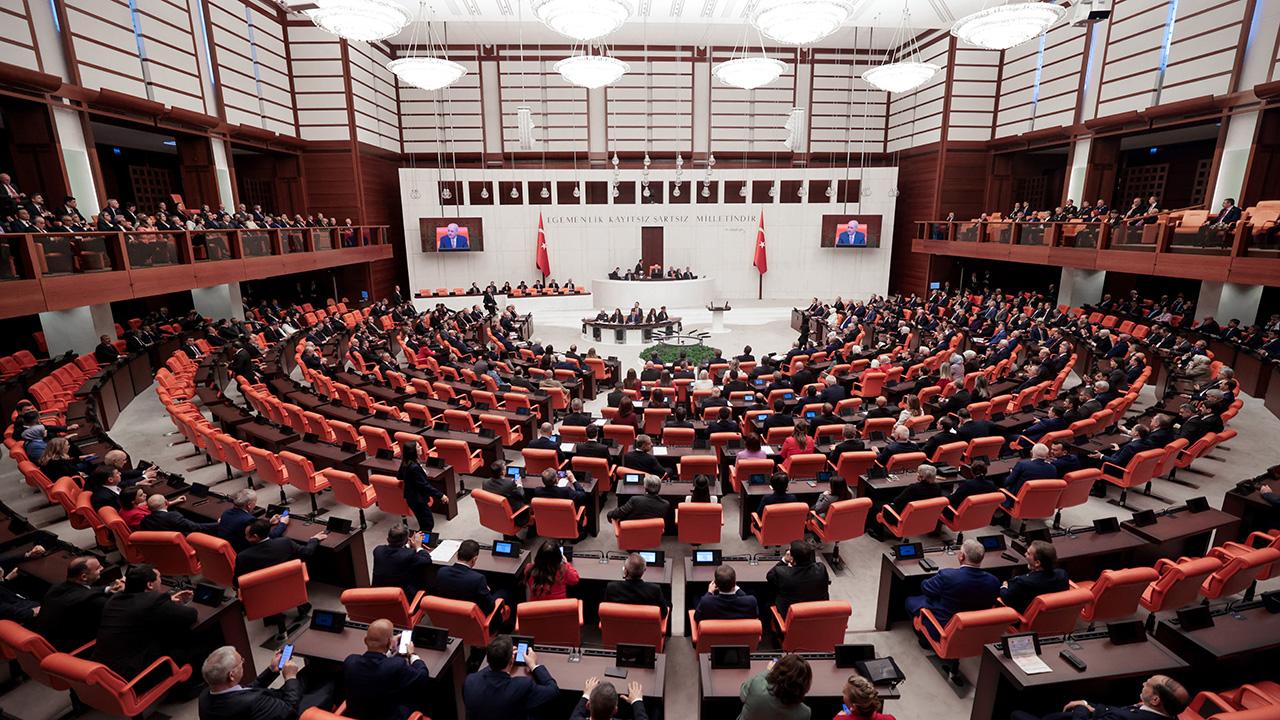 TBMM’de Emekli Maaşı Düzenlemesi İlk Adımı Geçti