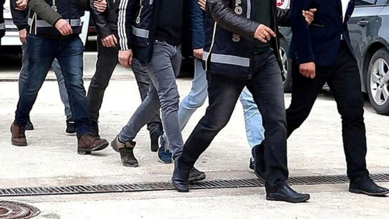 Ünlü isimlere narkotik operasyonu! O isimler gözaltında!
