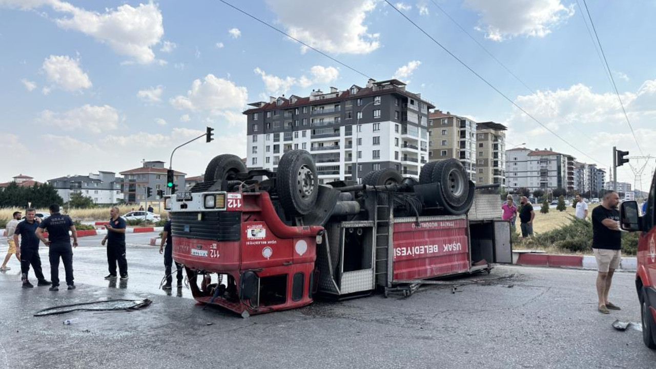 Yangına giderken kaza yaptılar! İtfaiye aracı ile kamyon çarpıştı