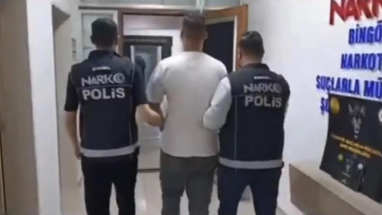 Zehir kuryelerinin akılalmaz taktikleri işe yaramadı: Midelerinden 75 kapsül uyuşturucu çıktı!